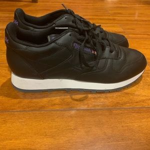 UNISEX REBOK BLACK SNEAKERS